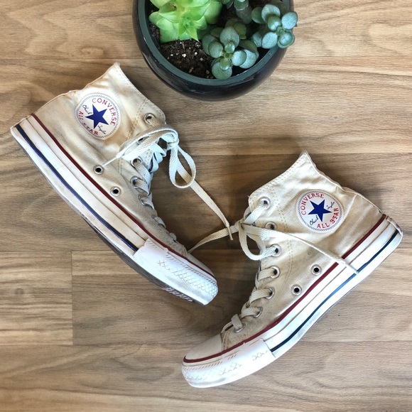 converse canvas tennis shoes